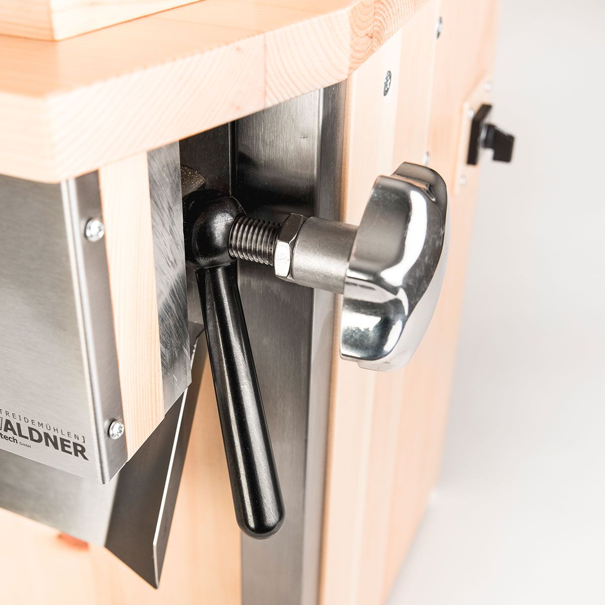 Herculez_04_1920x1920